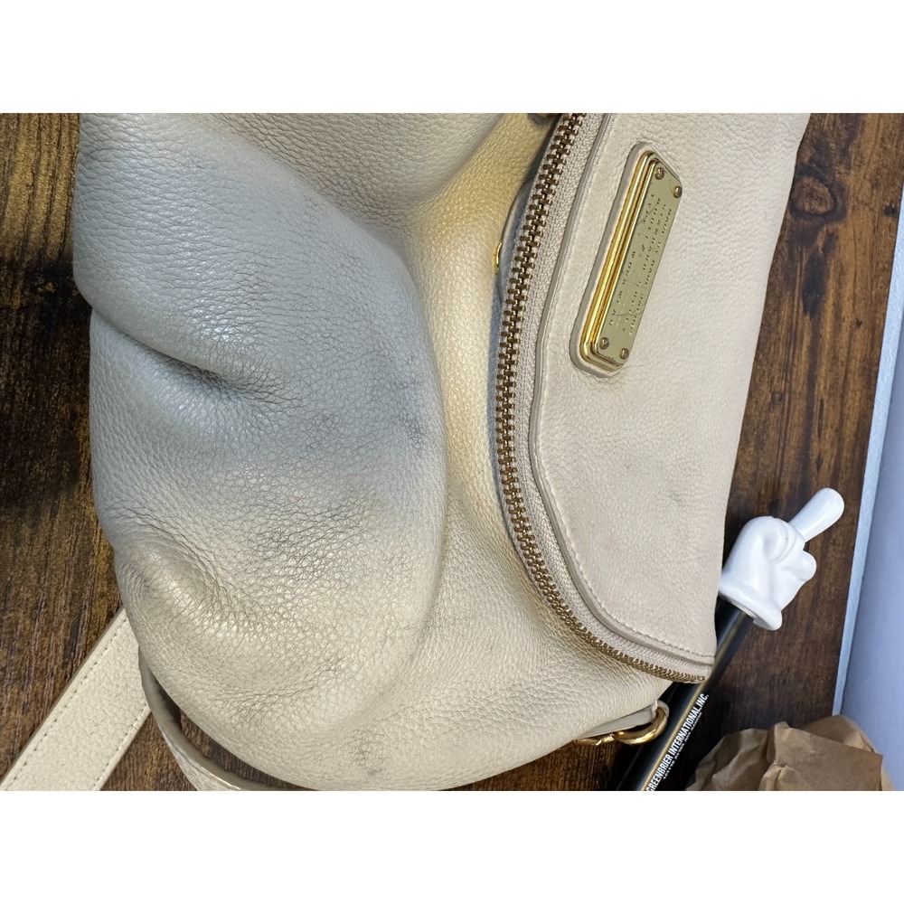 Marc by Marc Jacobs Classic Q NATASHA Biege Crossbody Leather Shoulder Bag *Flaw - Picture 3 of 16